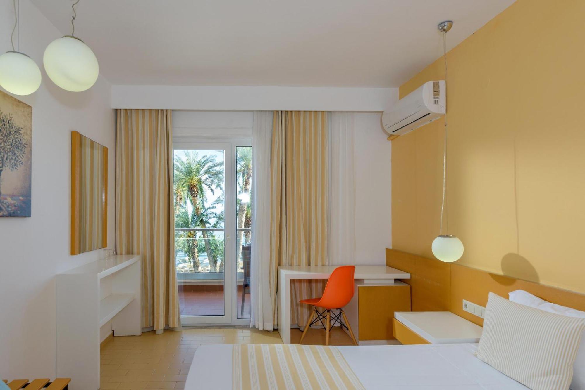 Zeus Hotels Palm Beach Сталида Экстерьер фото