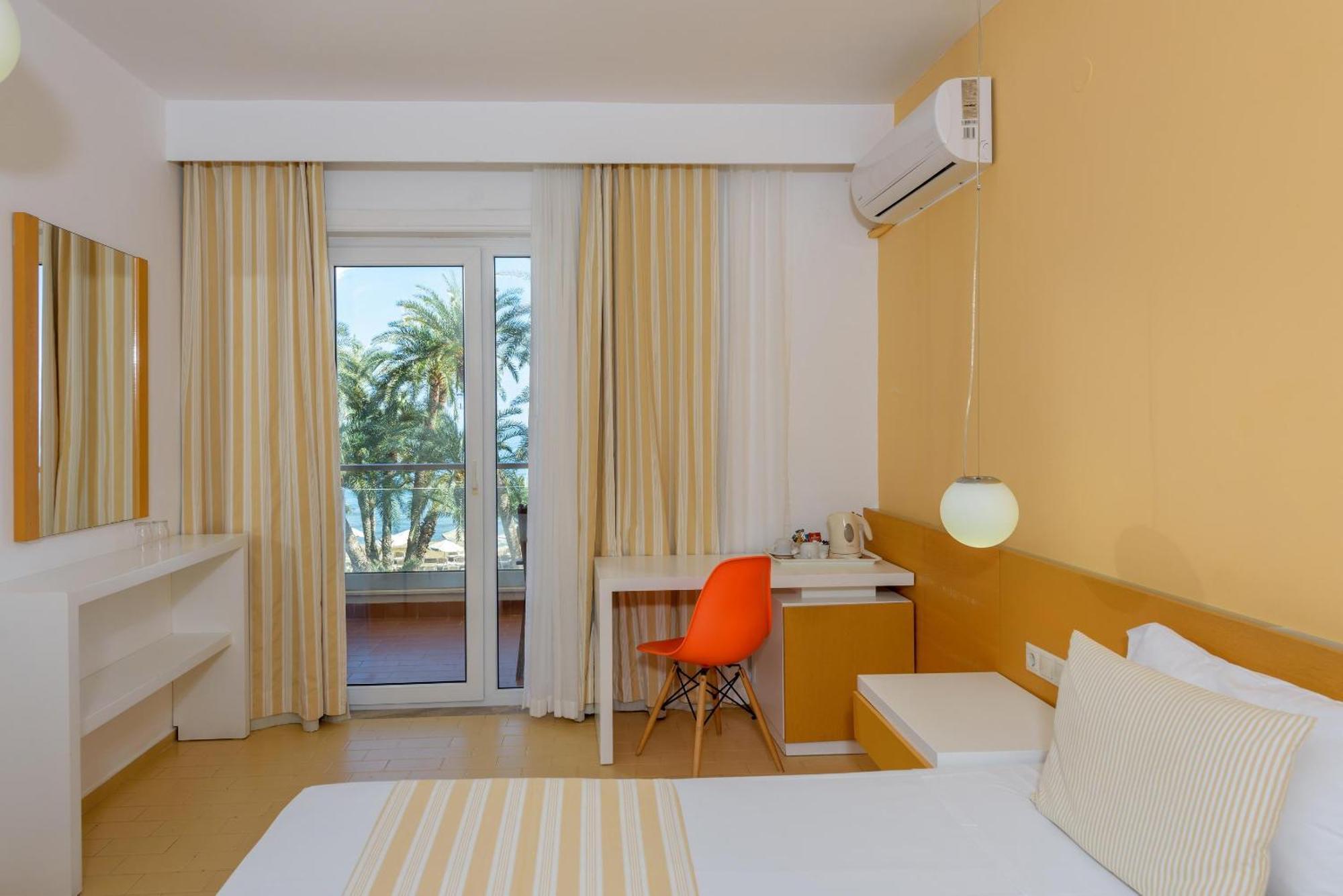 Zeus Hotels Palm Beach Сталида Экстерьер фото